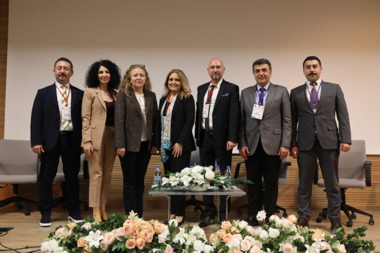 Post-Resüsitasyon Bakımında Multidisipliner Yaklaşım Sempozyumu Gerçekleştirildi, İzmir, 2026